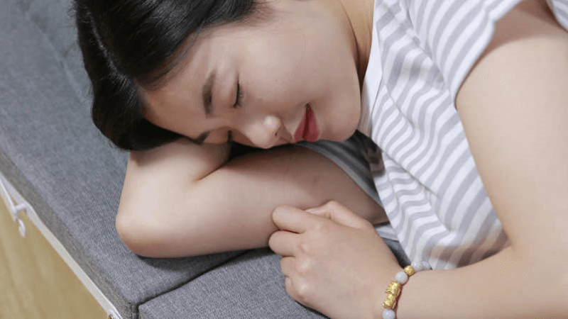 易瑞斯折疊床：非正式睡眠 睡走小疲勞